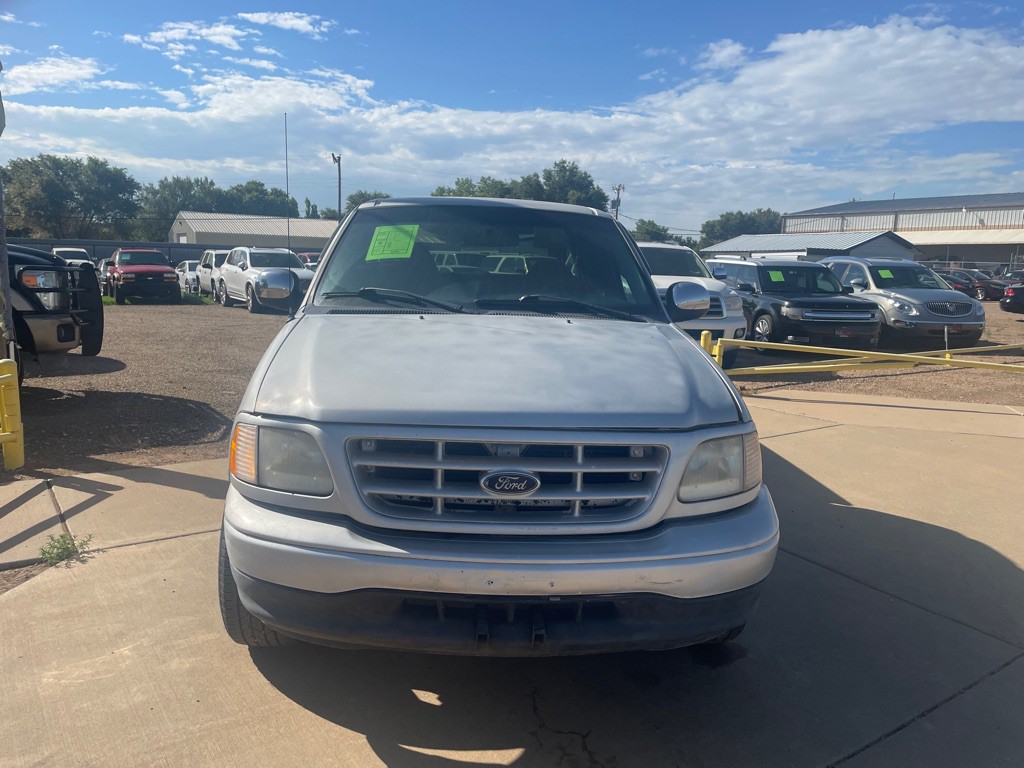 2001 Ford F-150 Image 2