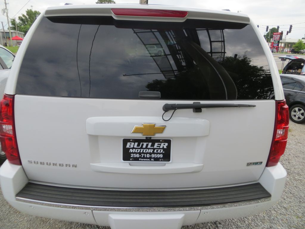 2012 Chevrolet Suburban Image 5