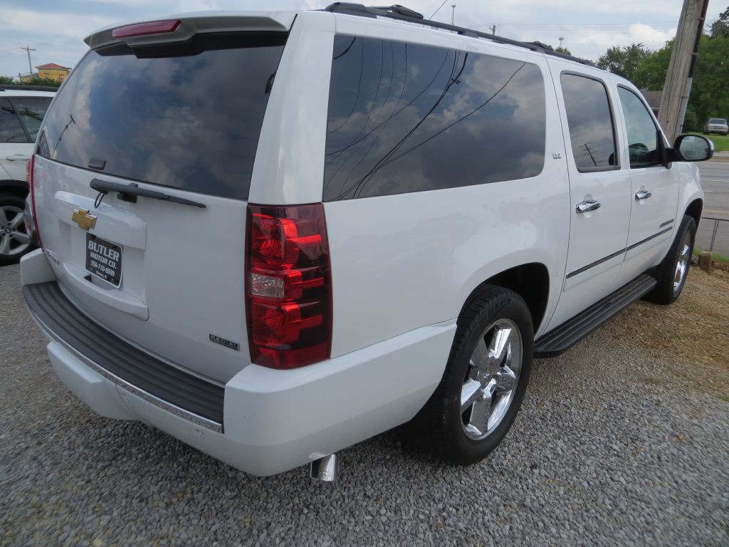 2012 Chevrolet Suburban Image 6