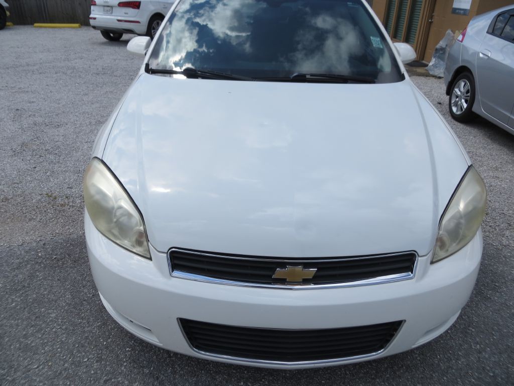 2009 Chevrolet Impala Image 2