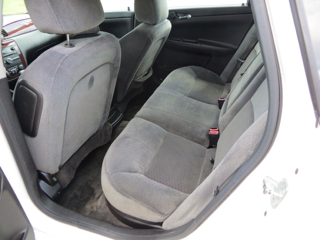 2009 Chevrolet Impala Image 8