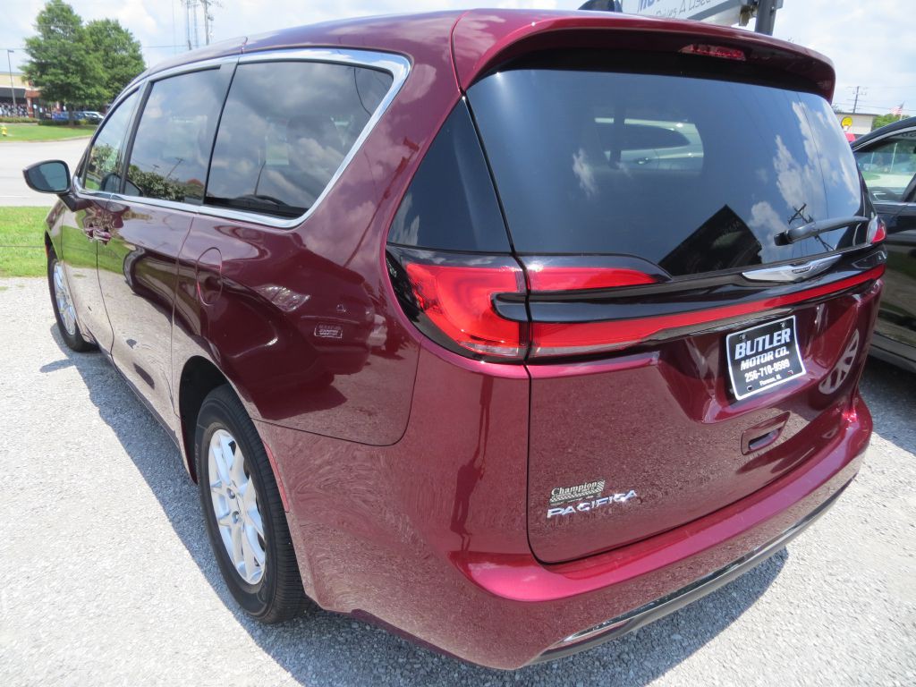 2023 Chrysler Pacifica Image 6