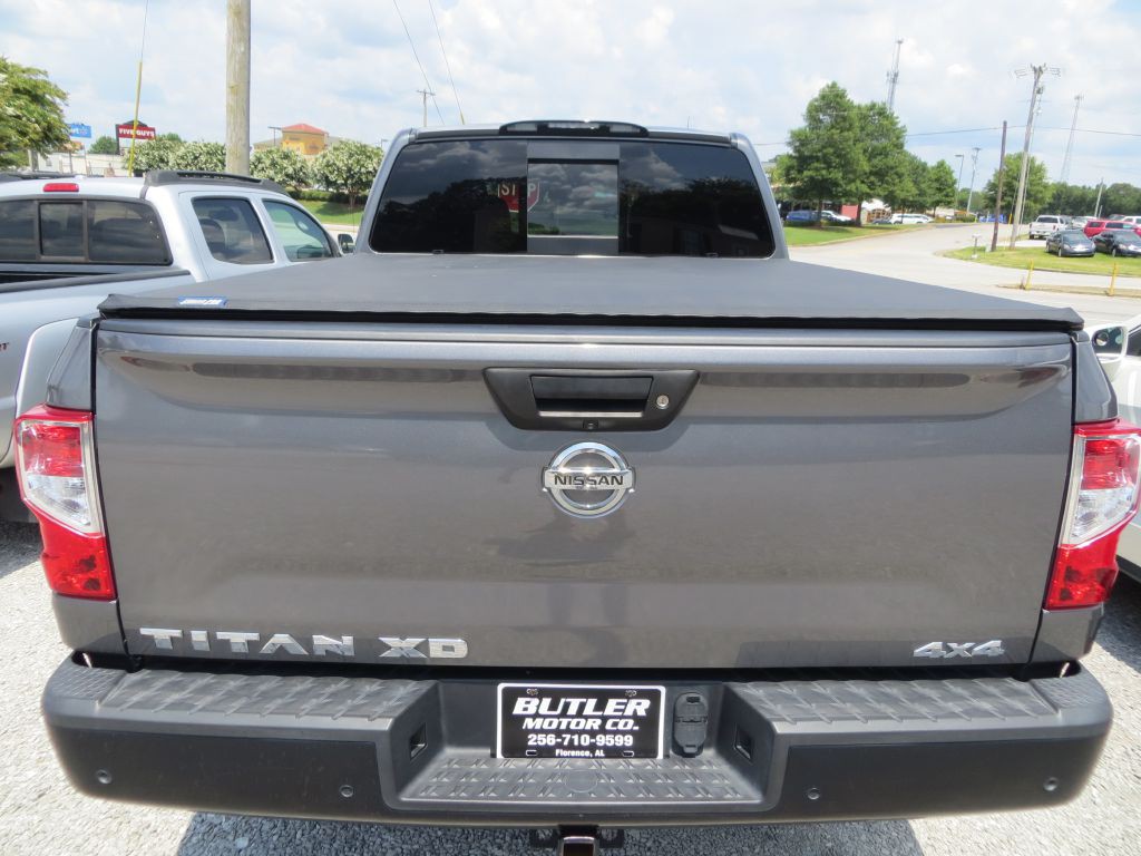 2021 Nissan Titan Image 5