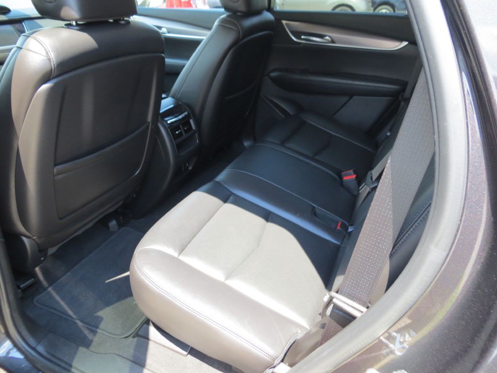 2019 Cadillac XT5 Image 7