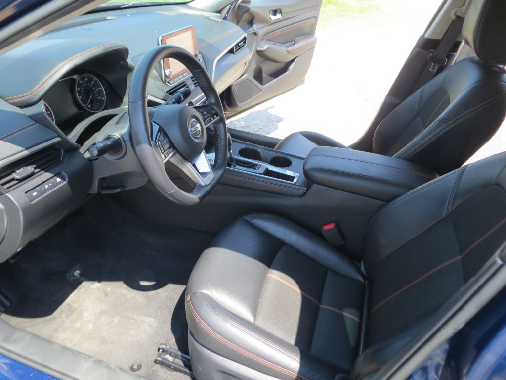 2021 Nissan Altima Image 7