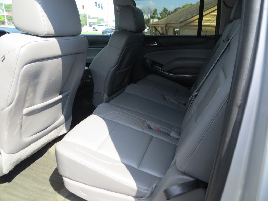 2015 Chevrolet Suburban Image 8