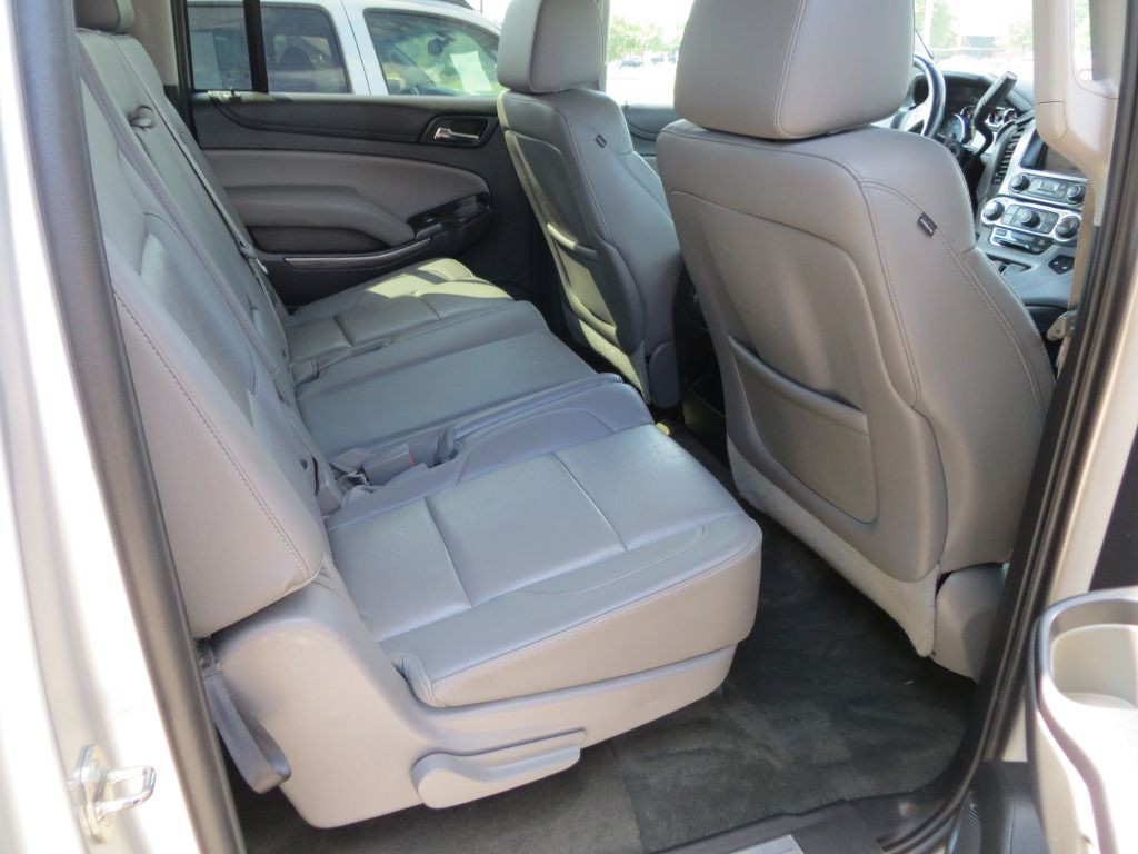 2015 Chevrolet Suburban Image 10