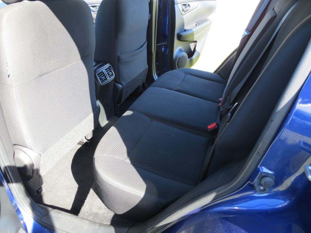 2019 Nissan Rogue Image 8
