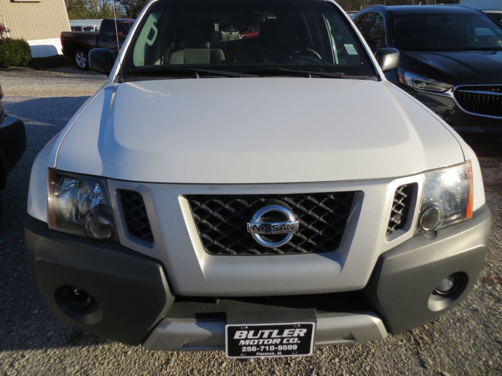 2013 Nissan Xterra Image 2