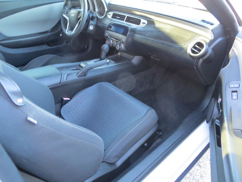 2015 Chevrolet Camaro Image 7