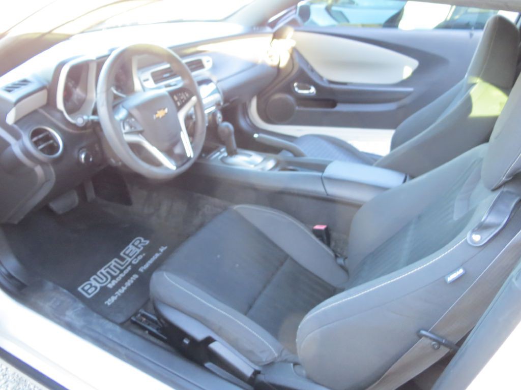 2015 Chevrolet Camaro Image 8