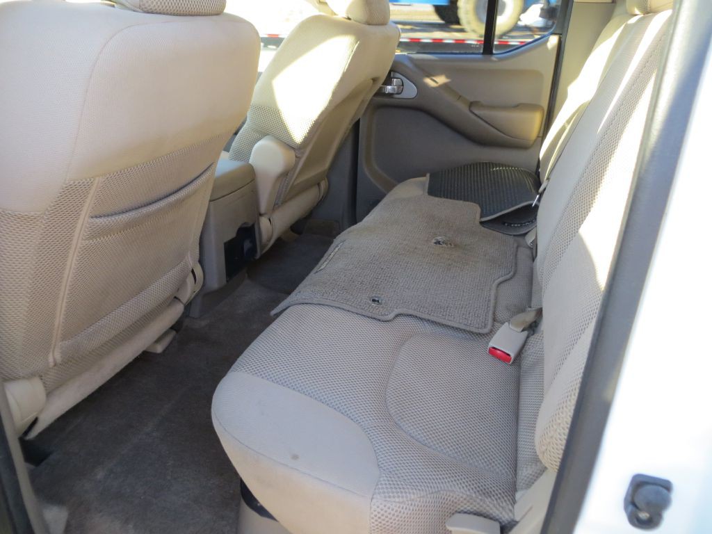 2013 Nissan Frontier Image 7