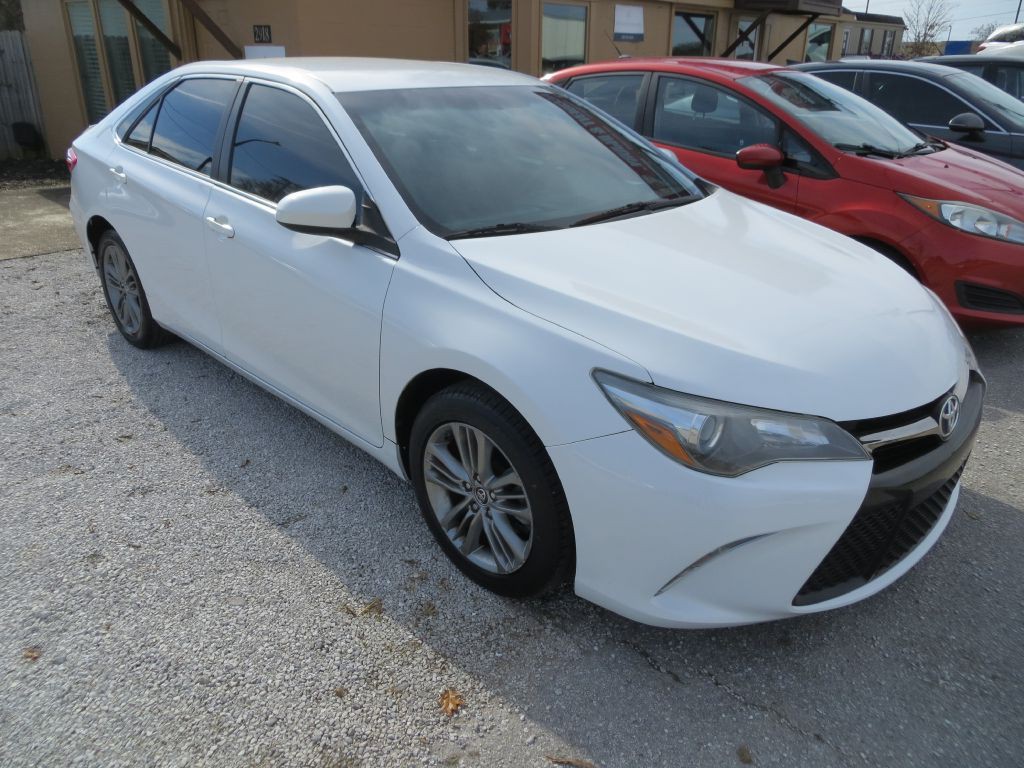 2015 Toyota Camry Image 3