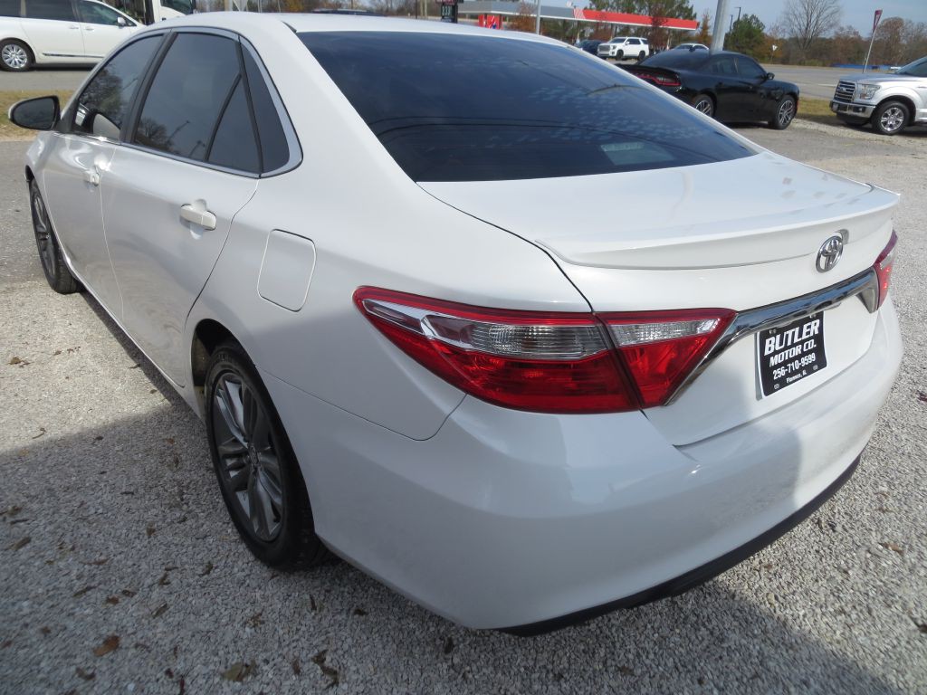 2015 Toyota Camry Image 6
