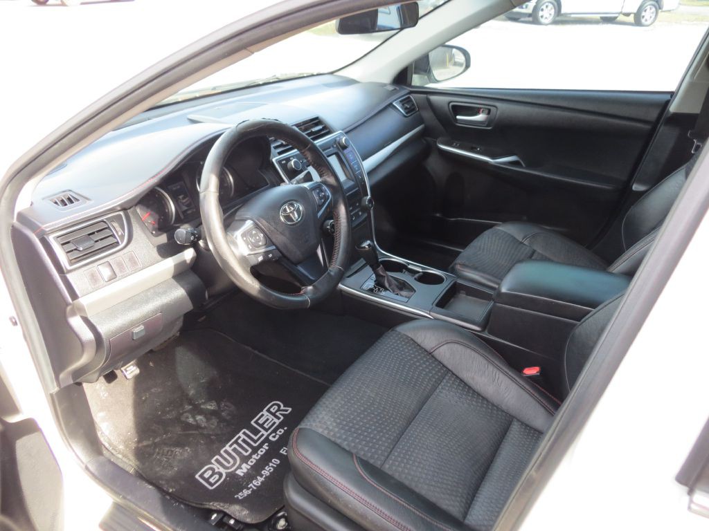 2015 Toyota Camry Image 7