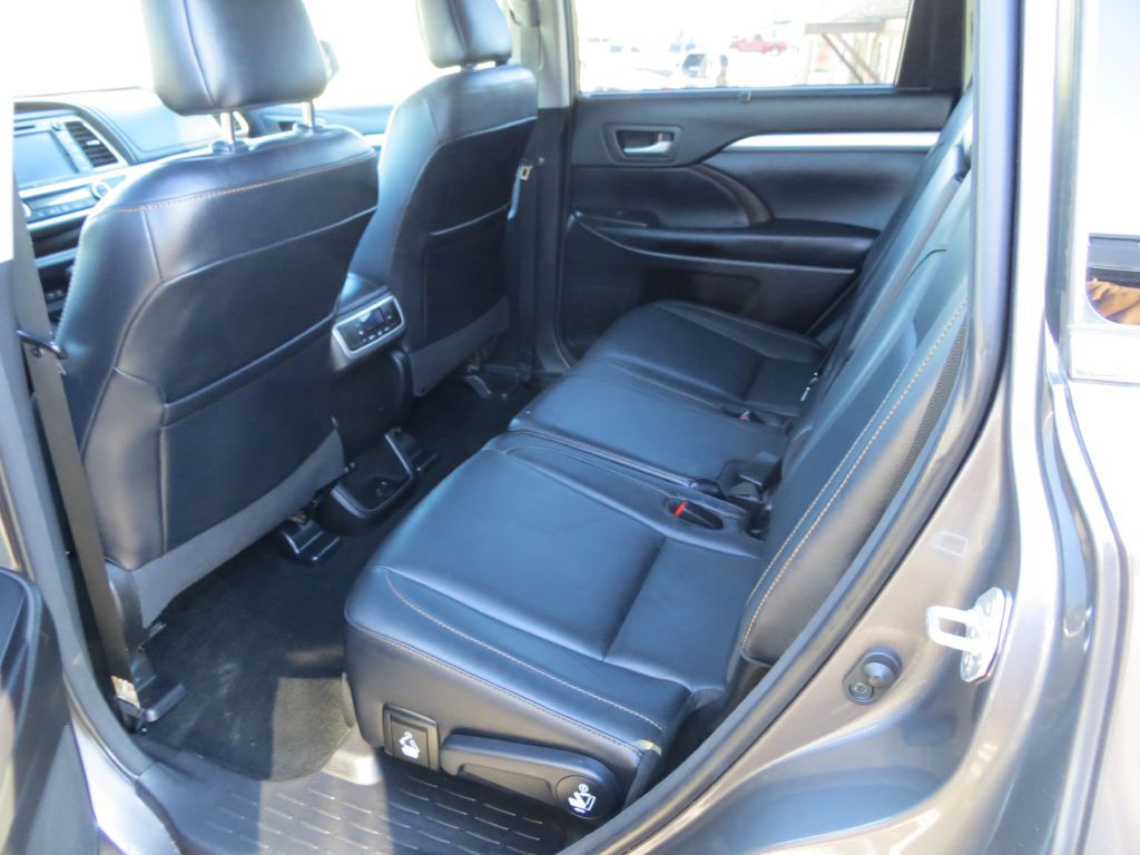 2018 Toyota Highlander Image 8