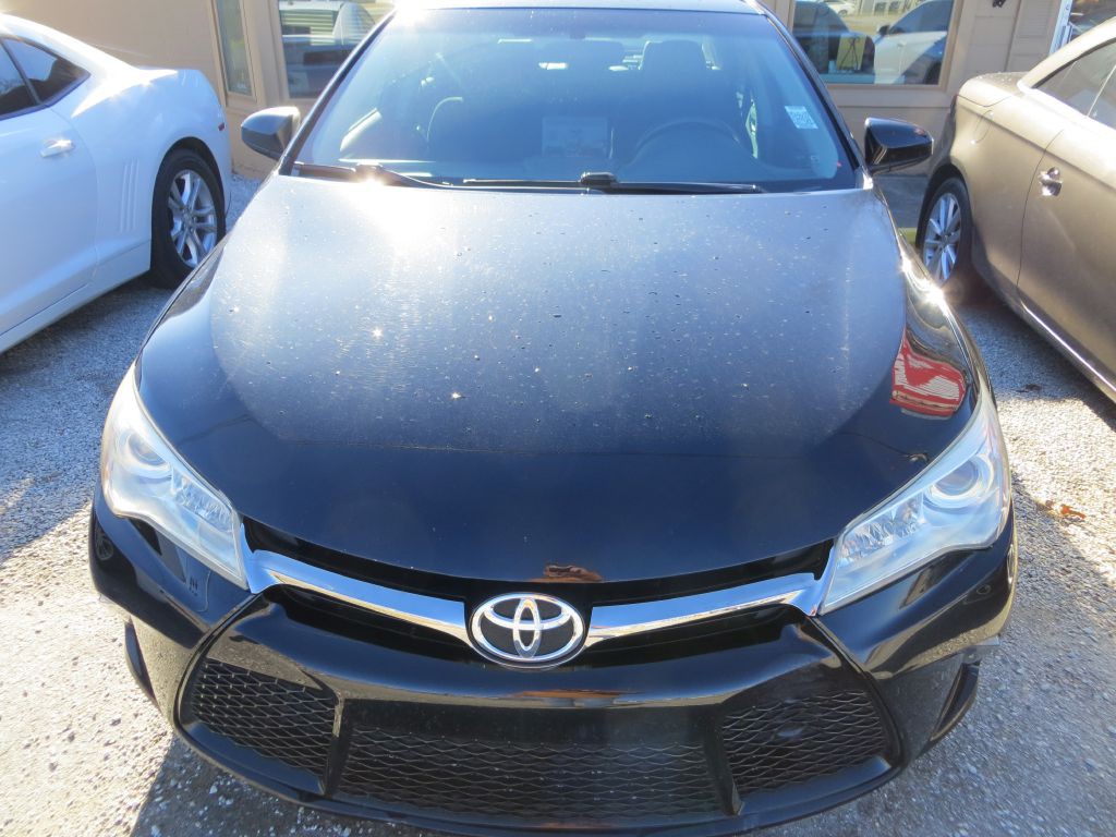 2015 Toyota Camry Image 2