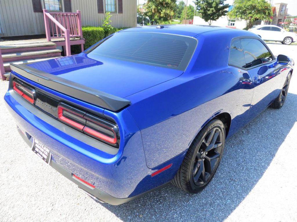 2021 Dodge Challenger Image 4