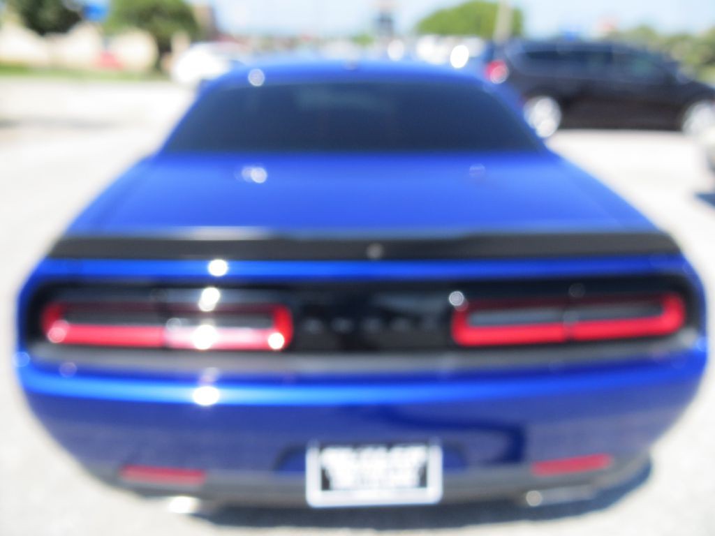 2021 Dodge Challenger Image 5