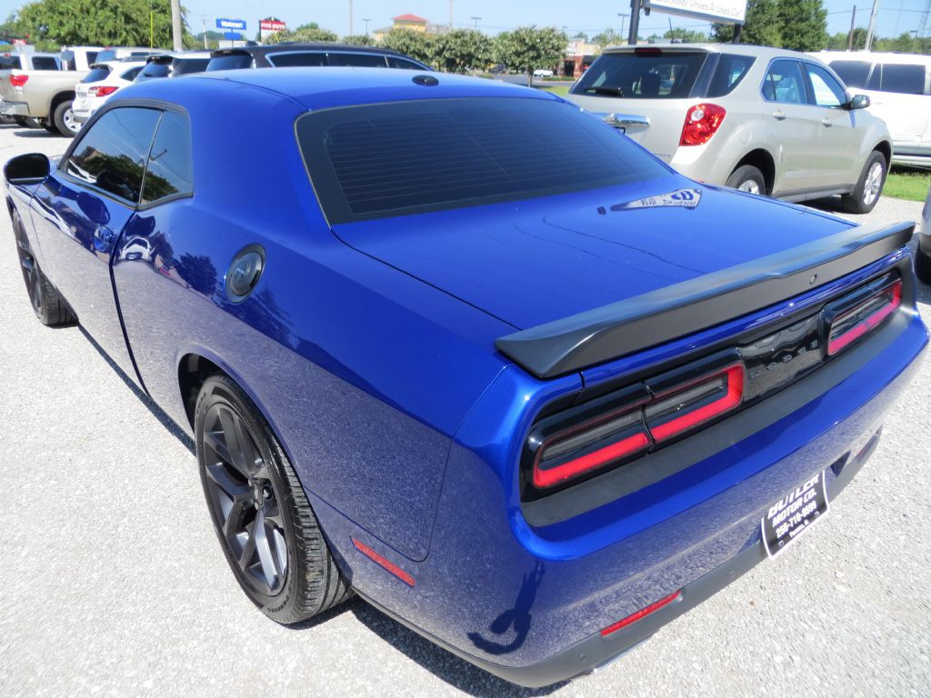 2021 Dodge Challenger Image 6