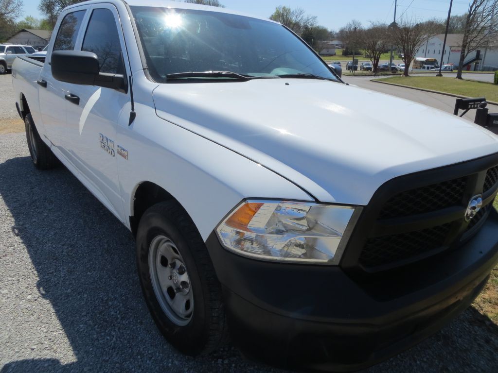 2017 RAM 1500 Image 3