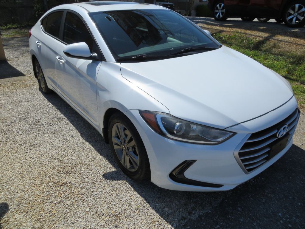 2018 Hyundai Elantra Image 3