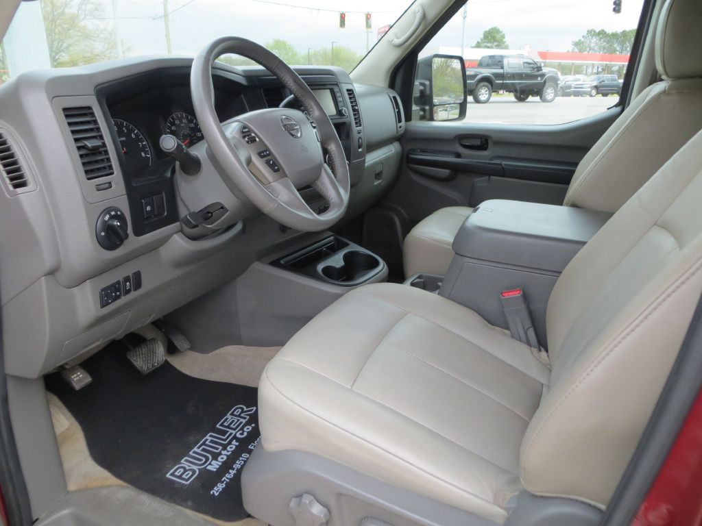 2017 Nissan NV Image 7