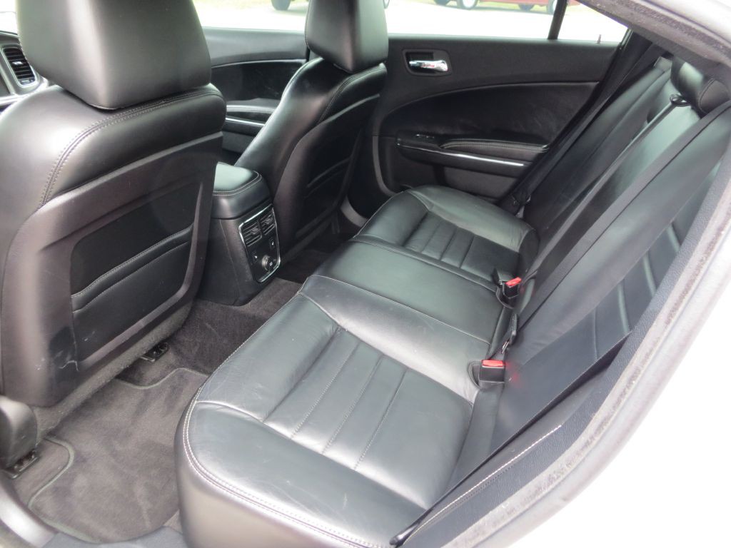 2013 Dodge Charger Image 9