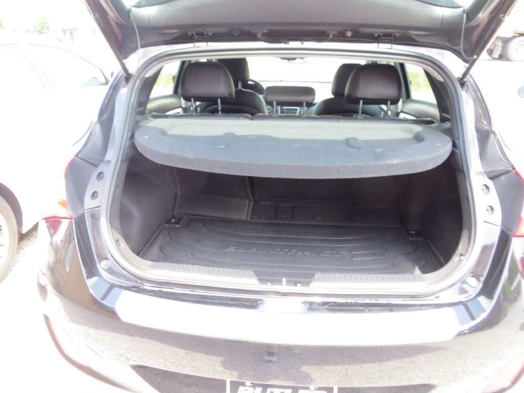 2016 Hyundai Elantra Image 11