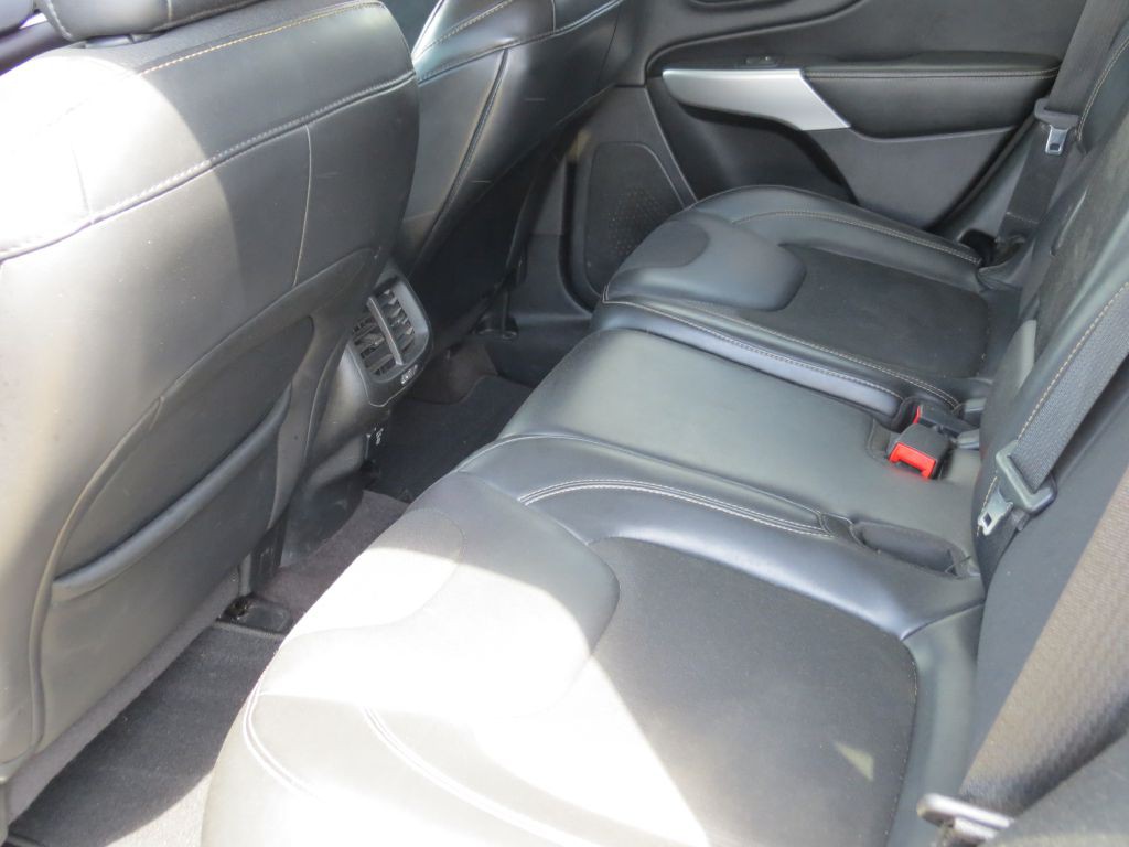 2018 Jeep Cherokee Image 8