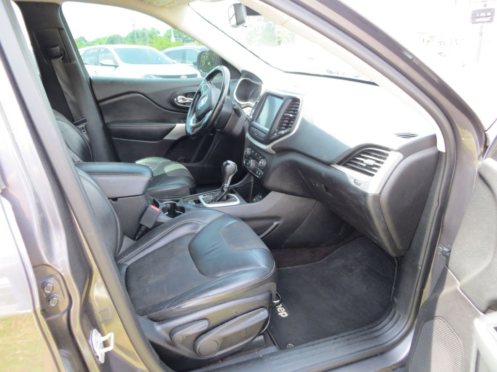 2018 Jeep Cherokee Image 11