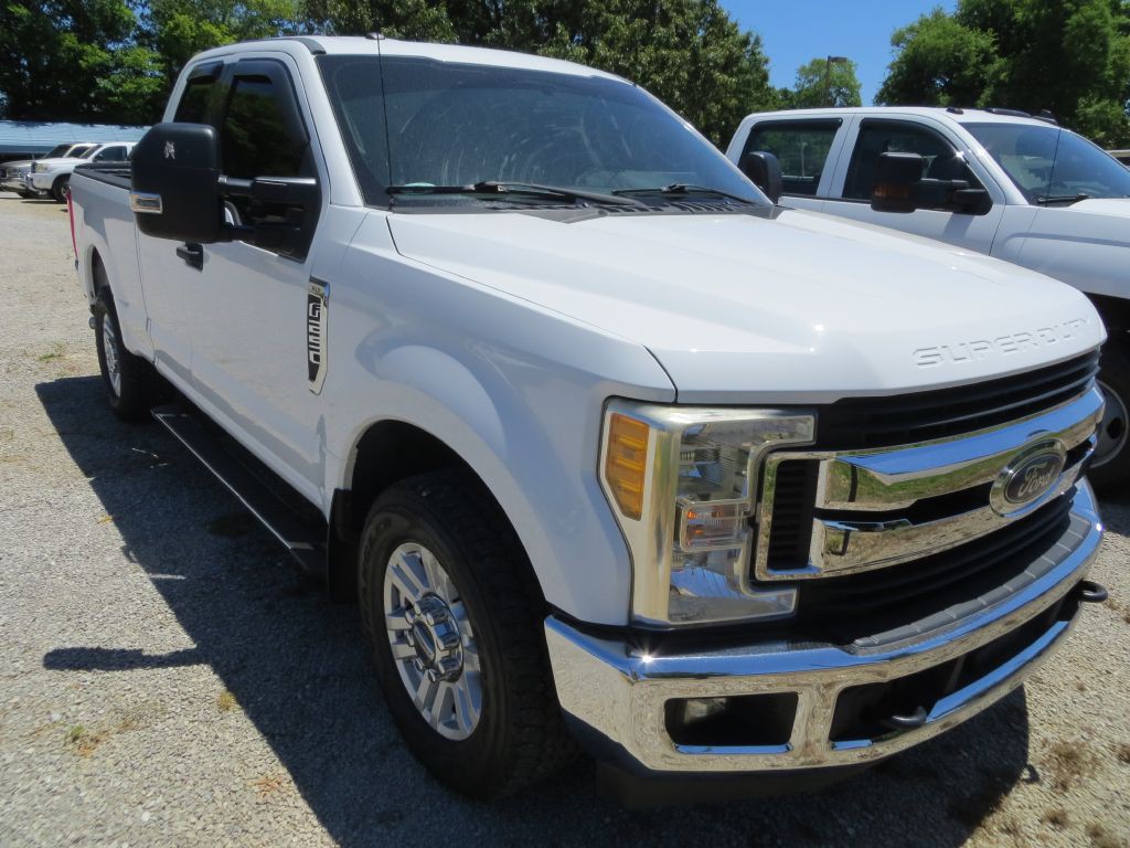 2017 Ford F-250 Image 3