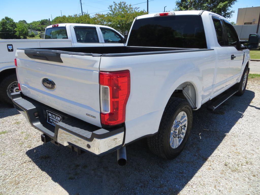2017 Ford F-250 Image 4