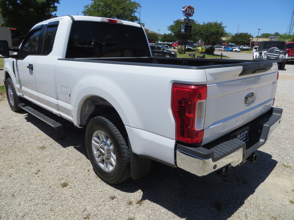 2017 Ford F-250 Image 6