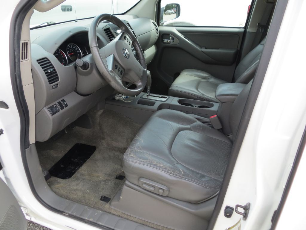 2011 Nissan Frontier Image 7