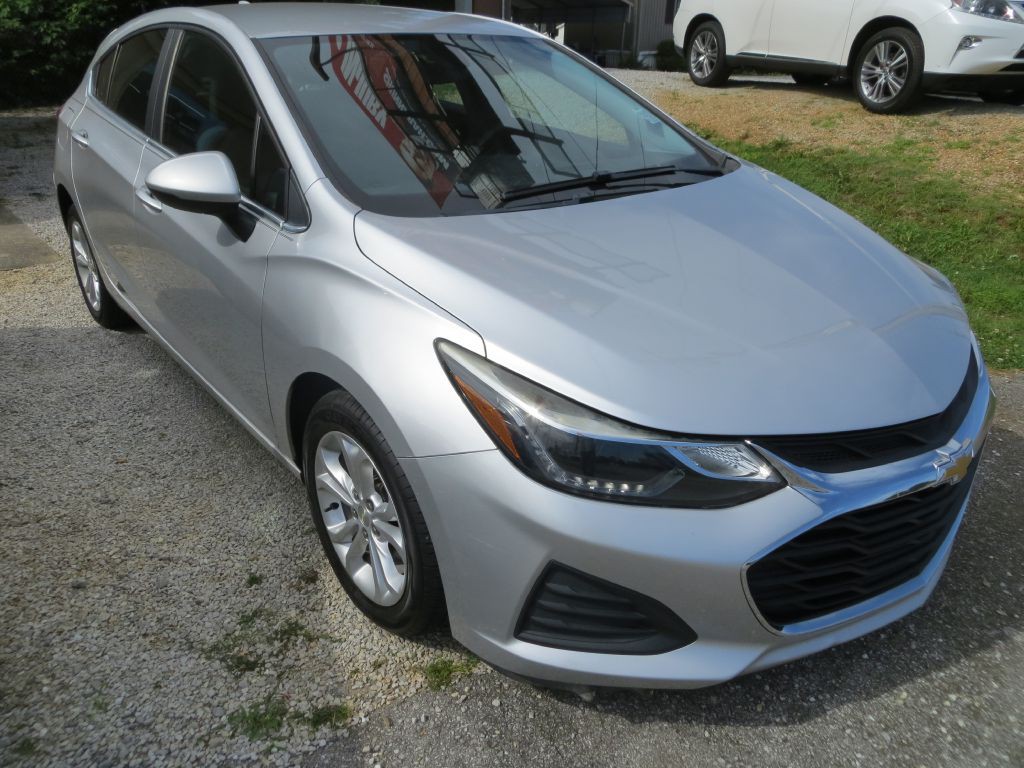 2019 Chevrolet Cruze Image 3