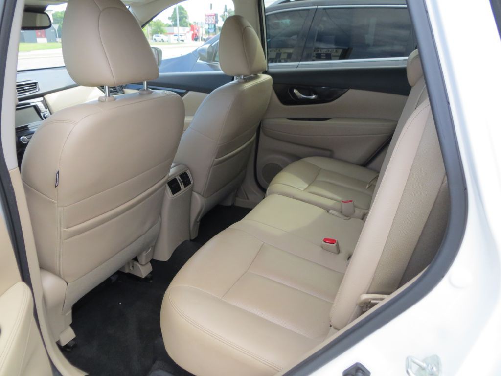 2020 Nissan Rogue Image 8