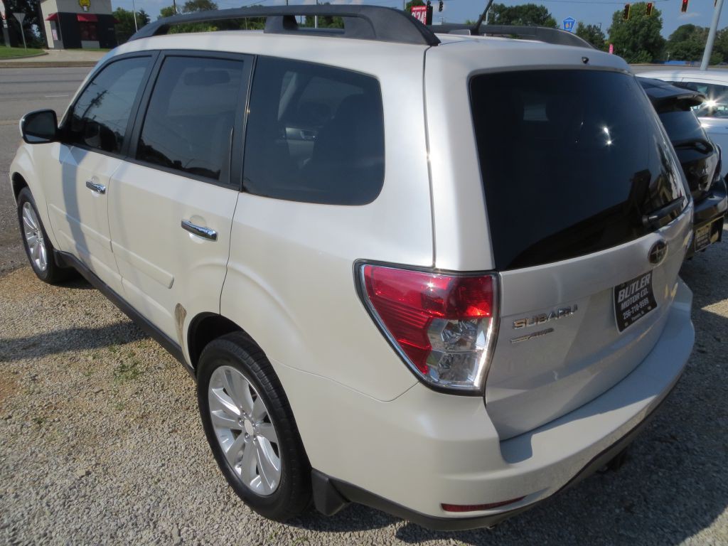 2013 Subaru Forester Image 6