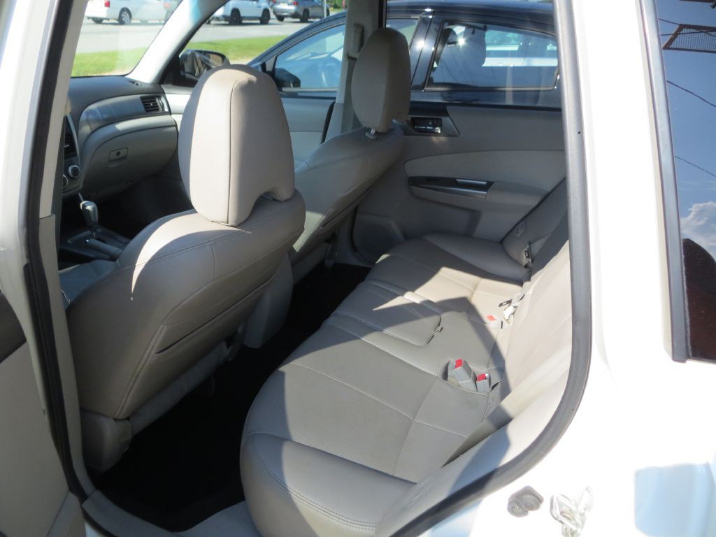 2013 Subaru Forester Image 9