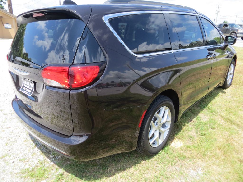 2018 Chrysler Pacifica Image 4