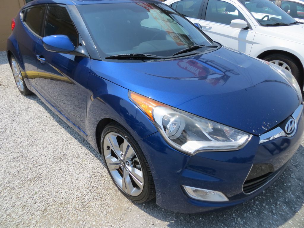 2016 Hyundai Veloster Image 3