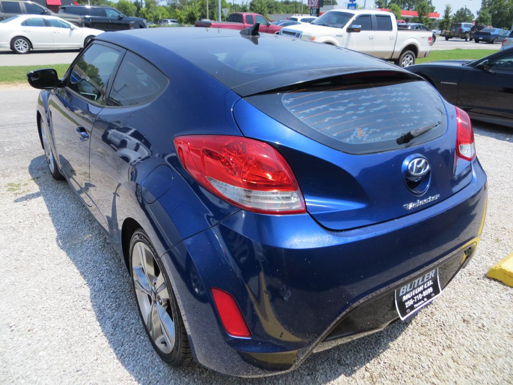 2016 Hyundai Veloster Image 6