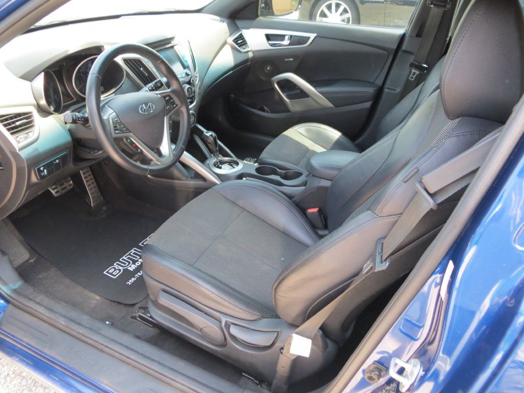 2016 Hyundai Veloster Image 7