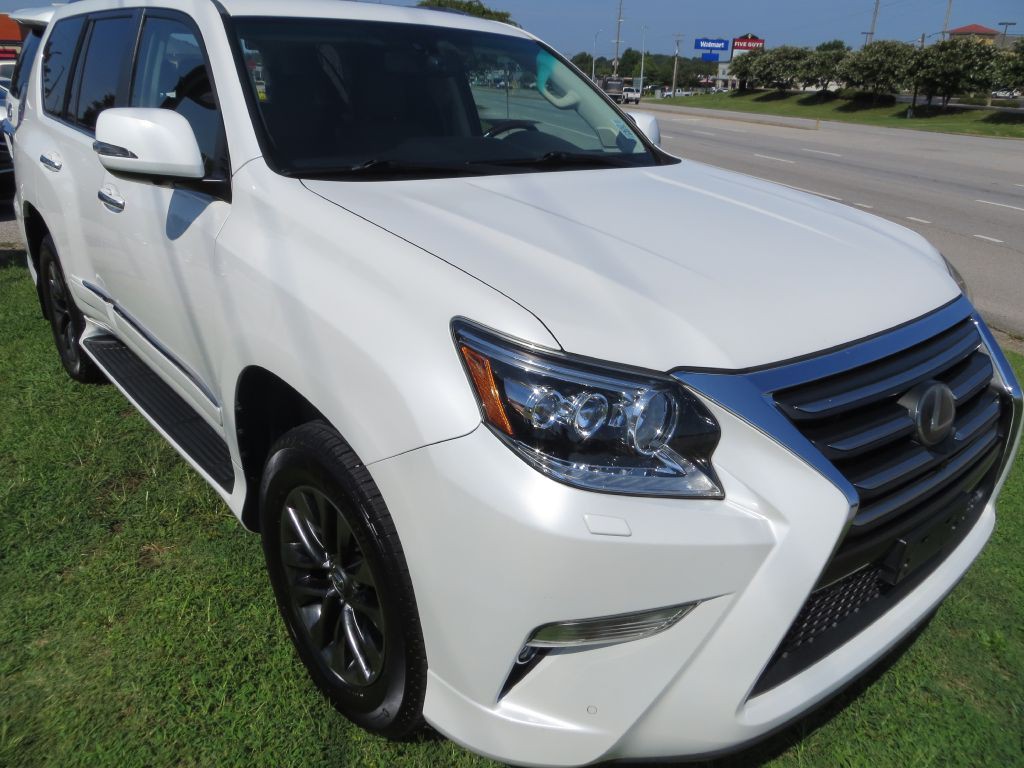 2019 Lexus GX Image 3