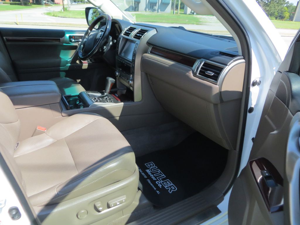2019 Lexus GX Image 9