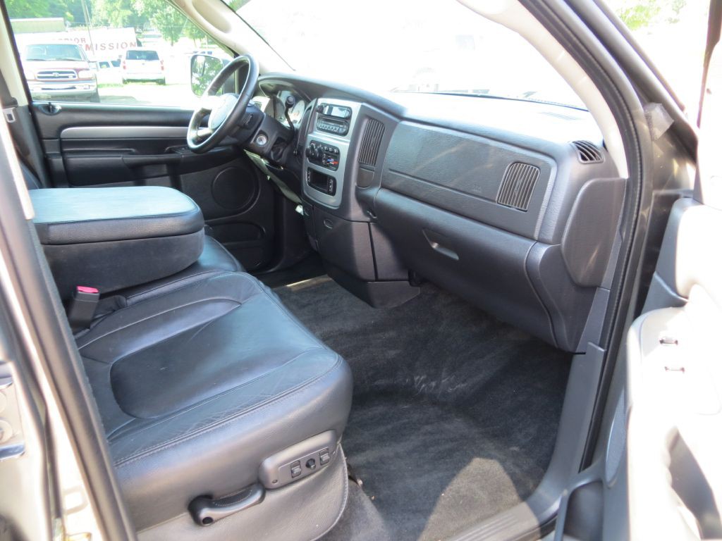 2005 Dodge Ram 2500 Image 9