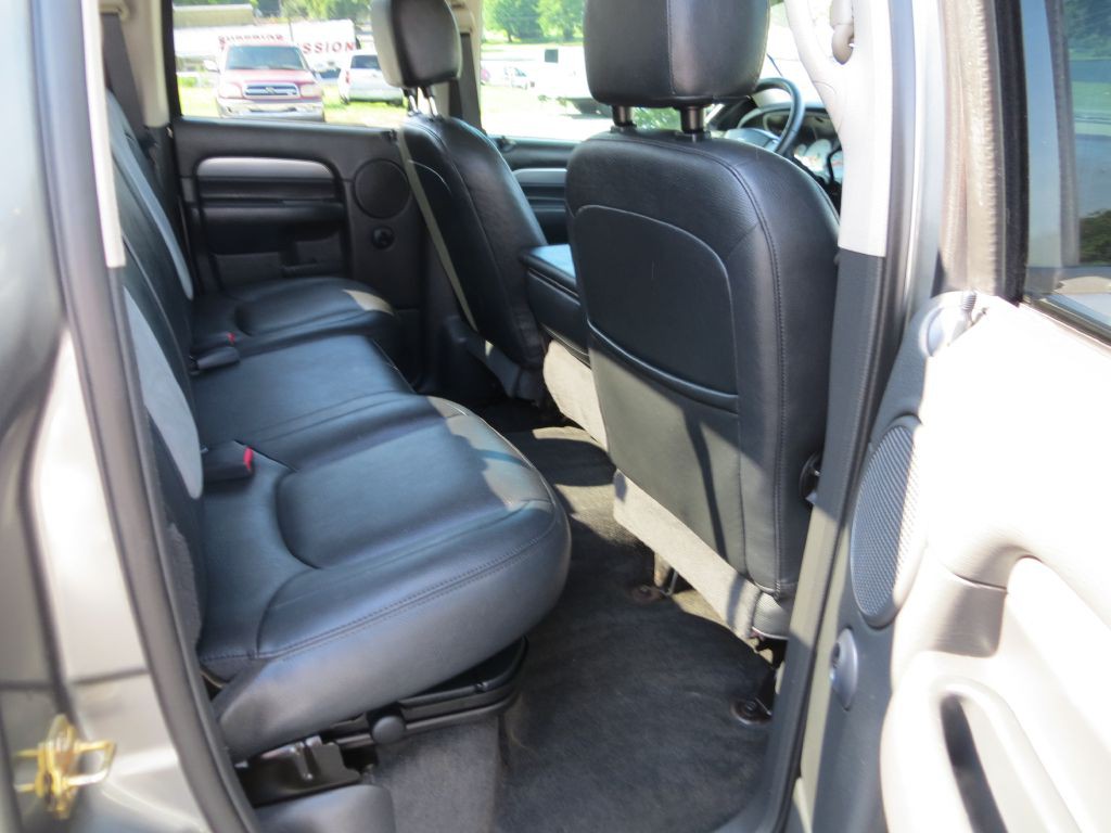 2005 Dodge Ram 2500 Image 10