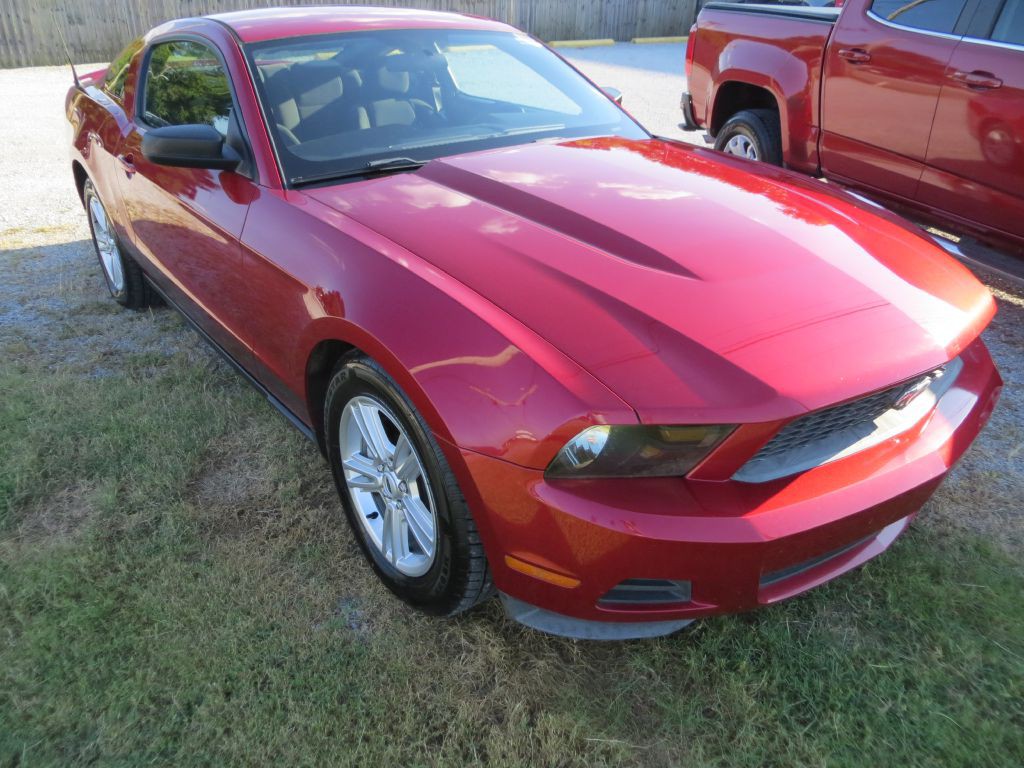 2011 Ford Mustang Image 3