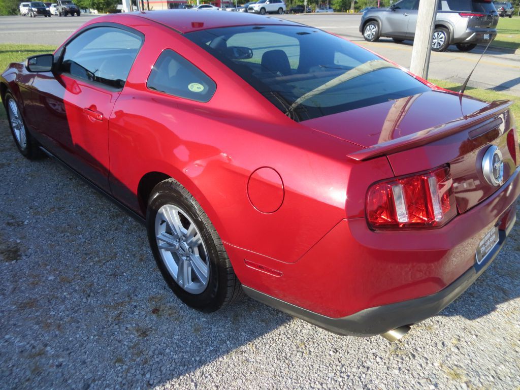 2011 Ford Mustang Image 6