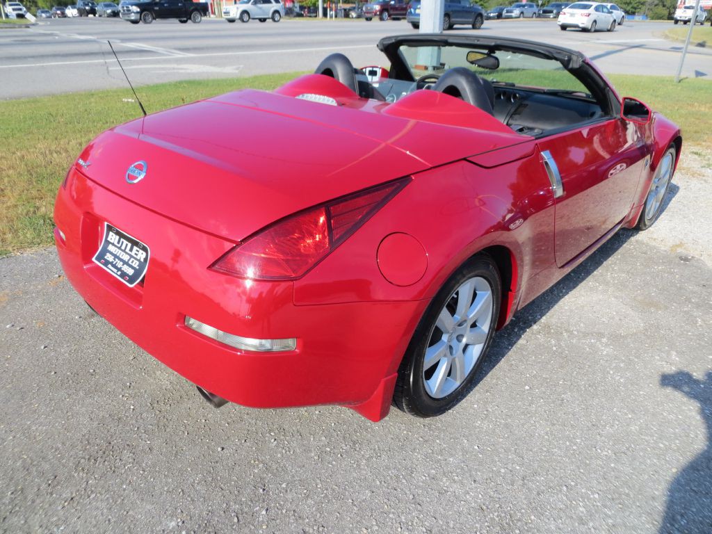 2005 Nissan 350Z Image 6